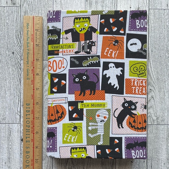 New Halloween Linen Wrapped Decorative Book Mummy Boo Hand-Wrapped Spooky Decor - Picture 3 of 7